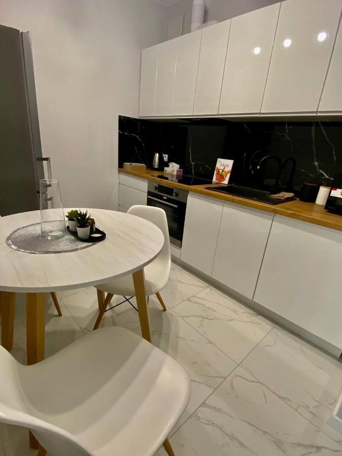 Apartment Mokotow Blisko Lotniska Chopina Warsaw Luaran gambar